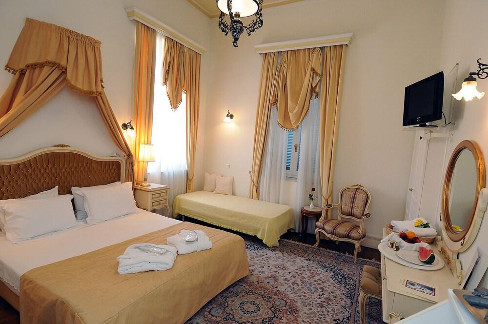 Pyrgos Of Mytilene Hotel Екстериор снимка