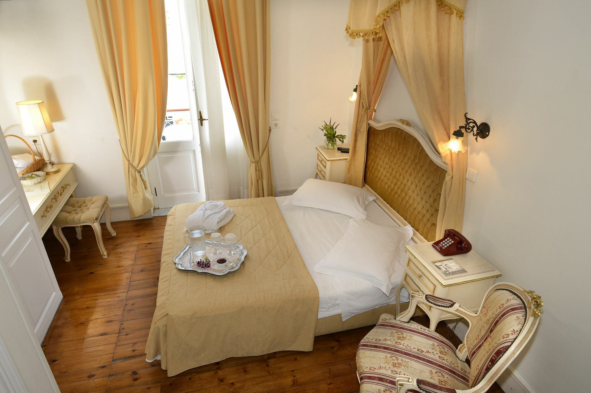 Pyrgos Of Mytilene Hotel Екстериор снимка